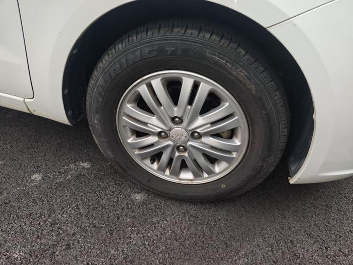 K2 2012 Hatchback 1.4L MT GLS Anniversary Edition photo 8