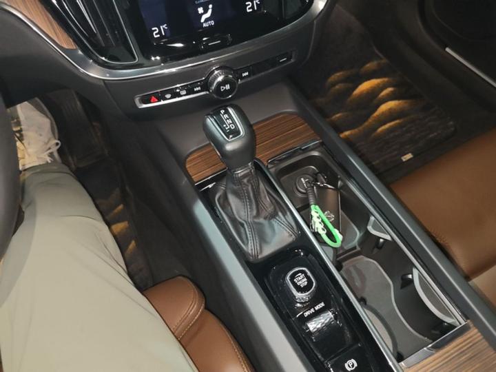 S60 2021 T4 Luxury photo 5
