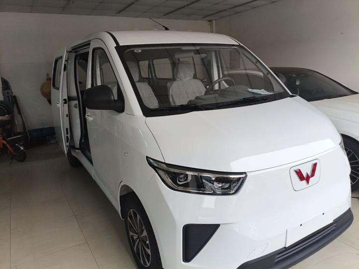 Wuling 2026 440km Bus Comfort 6-Seater photo 3