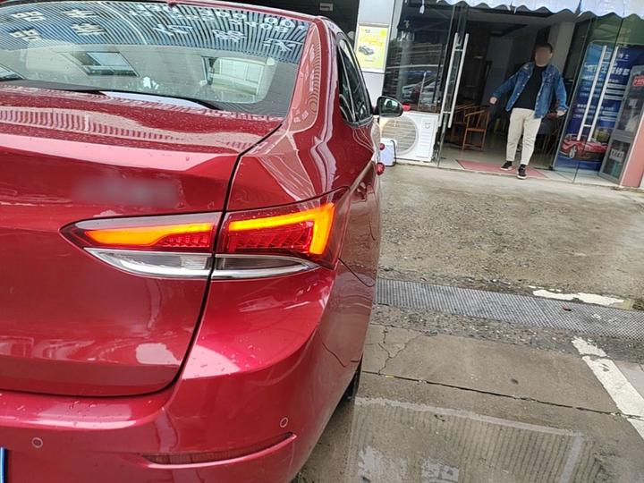 Excelle 2018 15T DCT Elite China V photo 7