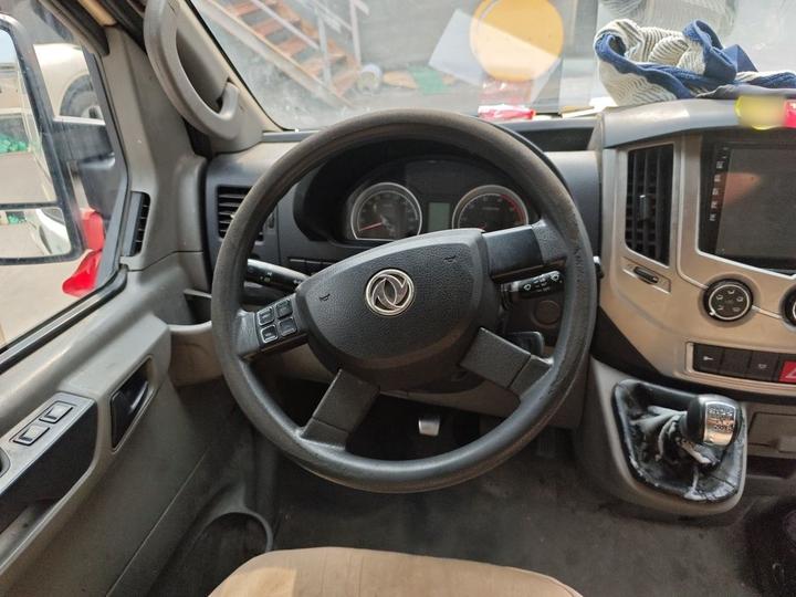 Yufeng 2016 2.5T Long Wheelbase China V ZD25 photo 3
