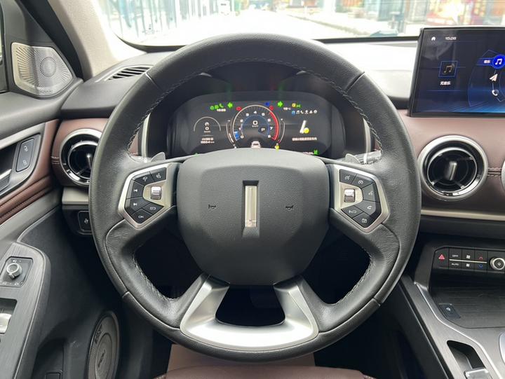 VV6 2020 2.0T RWD Smart + photo 2