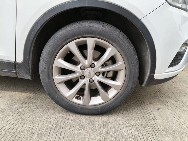 Emgrand GS 2018 1.8L MT photo 8