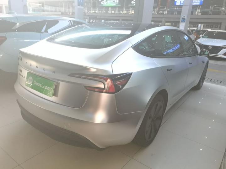 Model 3 2025 RWD photo 3