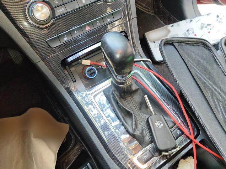 GS 2017 30T AT Exclusive photo 6