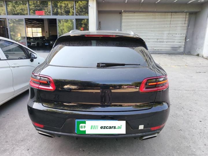 2014 Macan 2.0T photo 3