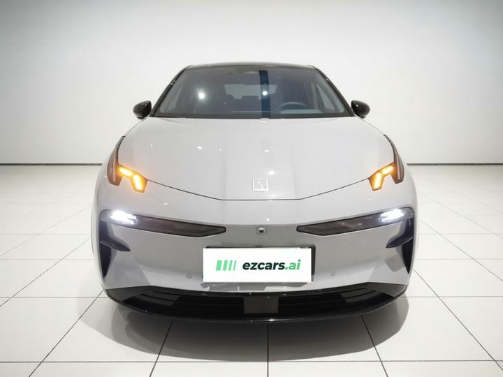 X 2023 AWD YOU 4-Seater photo 2