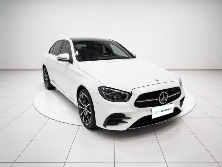 E-Class 2021 E 300 L Sport Luxury photo 3