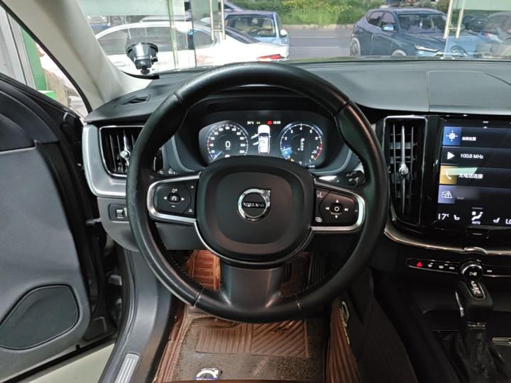 XC60 2019 T5 AWD China VI photo 2