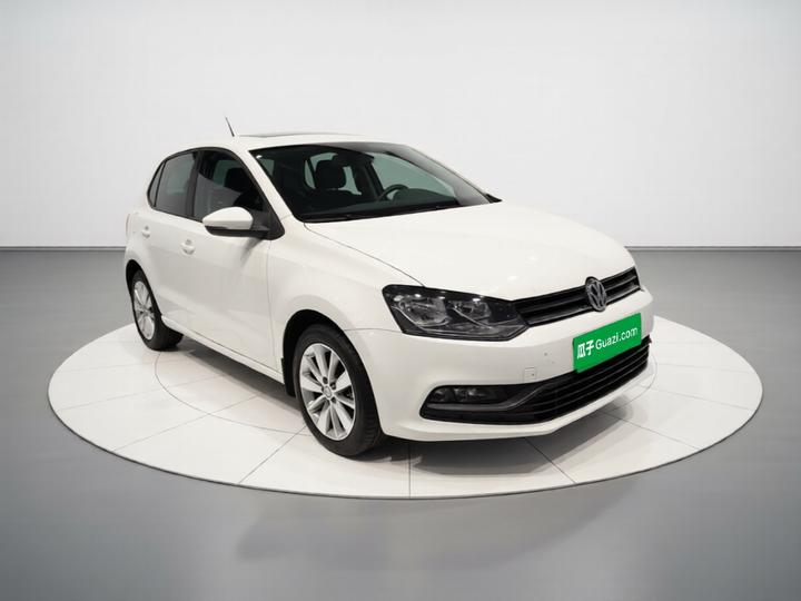 Polo 2016 1.6L AT Comfort photo 3
