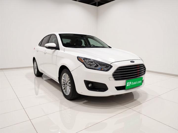 Escort 2017 1.5L MT Comfort photo 3