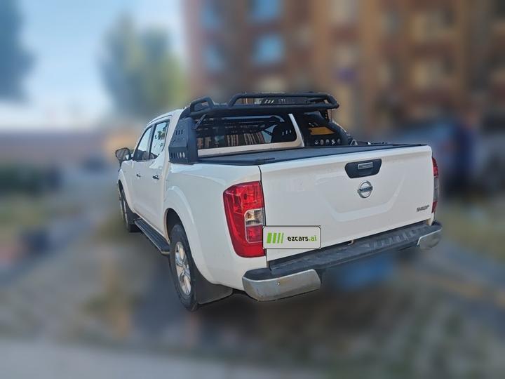 2017 2.5L AT RWD Luxury QR25 photo 4