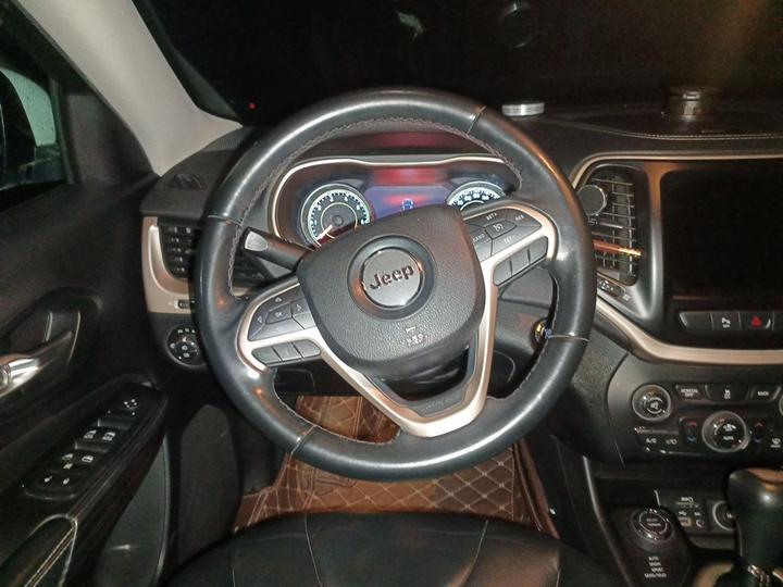 Cherokee Imported 2014 2.4L photo 3