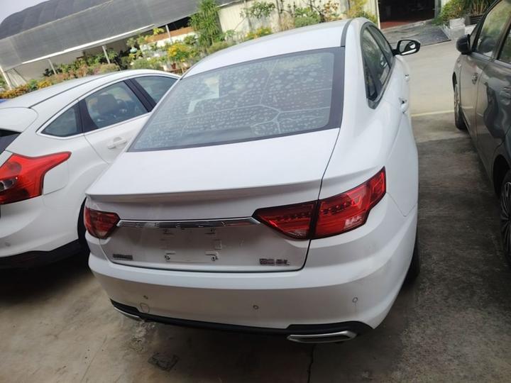 Emgrand GL 2018 1.8L DCT Elite Connected photo 5