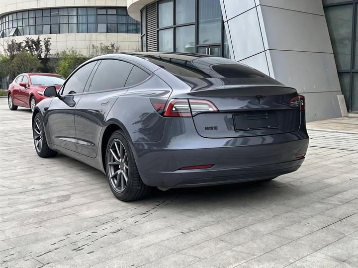 Model 3 2021 Standard Range RWD Upgraded photo 4