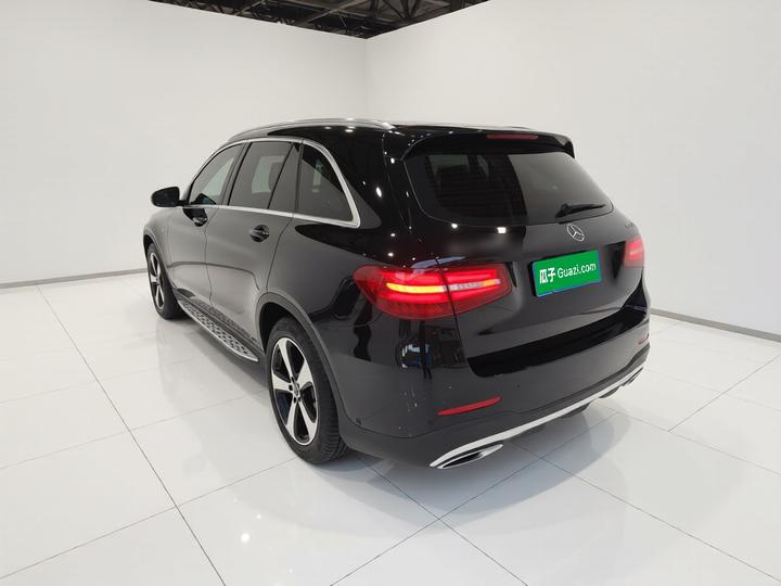 GLC 2019 Facelift GLC 260 L 4MATIC Luxury photo 4