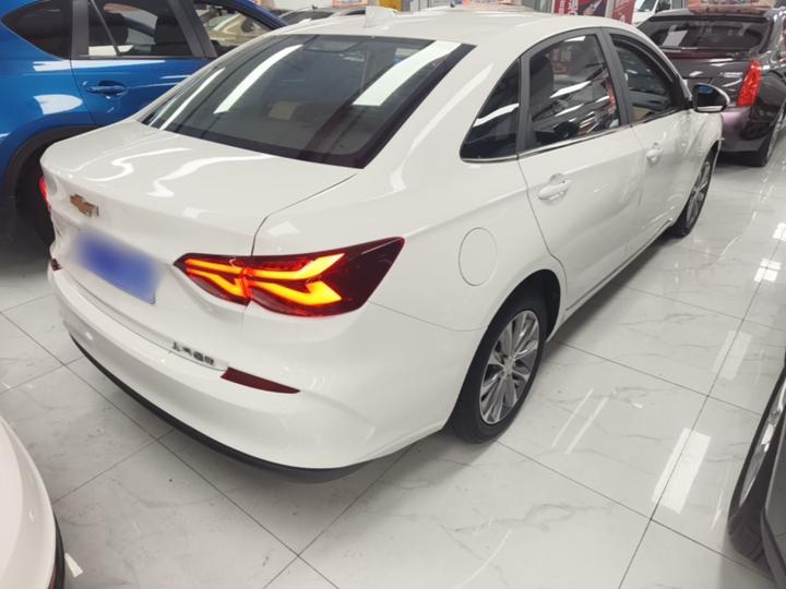 Cruze 2020 320 AT photo 4