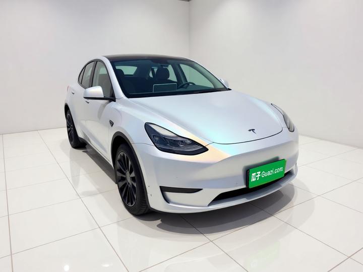 Model Y 2022 Facelift RWD photo 3