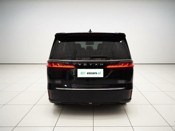 Voyah Dreamer 2024 PHEV Extended Range Flagship photo 5