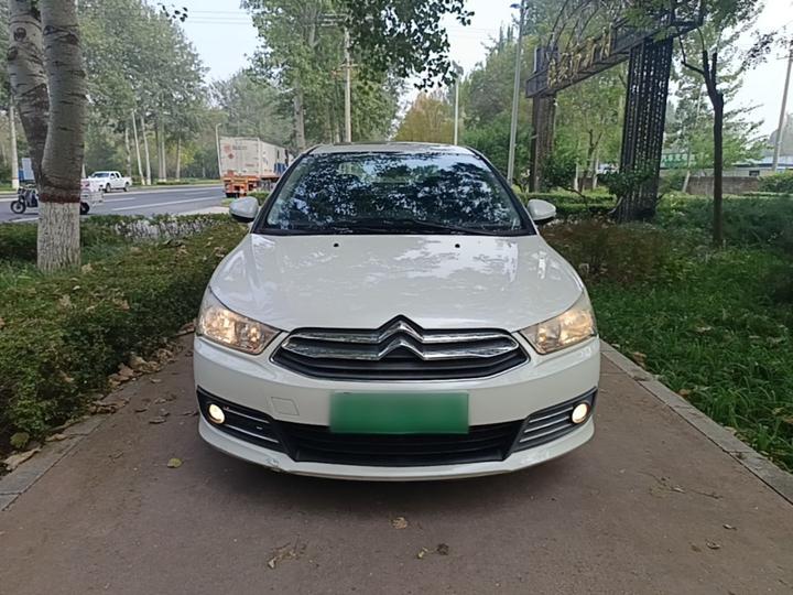 2013 Sedan 1.6L MT photo 2