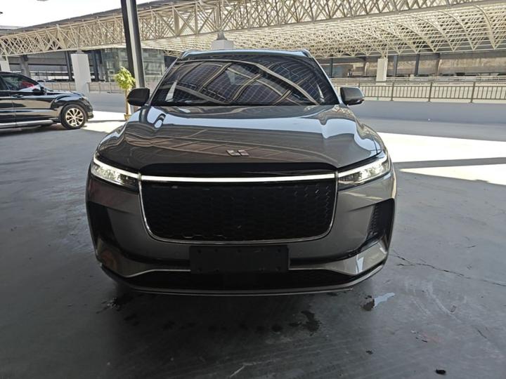 Li Auto ONE 2021 EREV 6-Seater photo 2