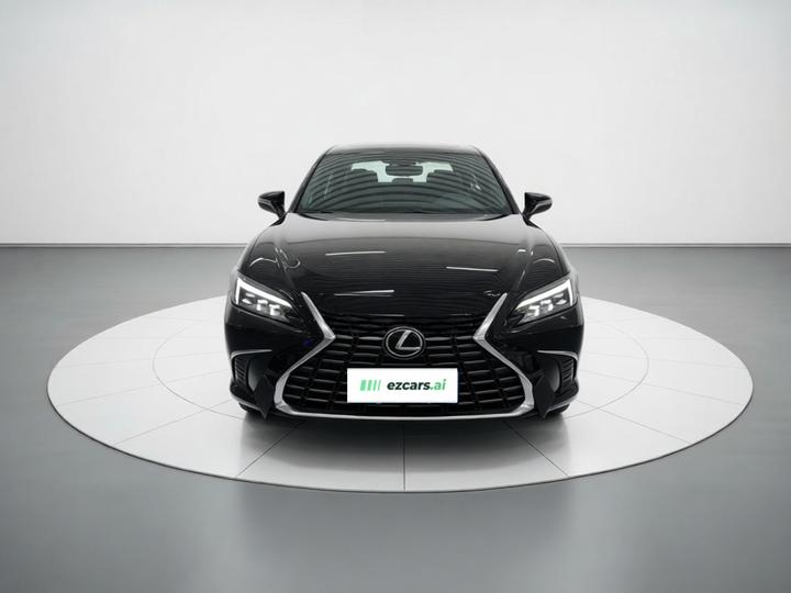 ES 2025 200 Exclusive photo 2