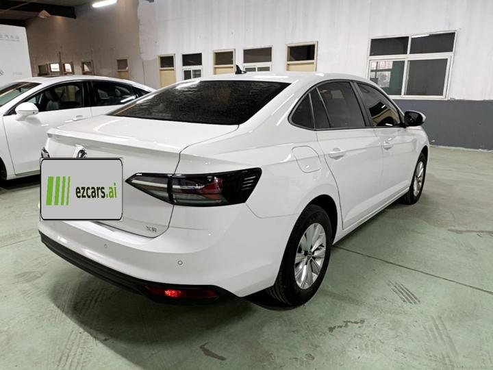 Lavida 2023 1.5L AT photo 4