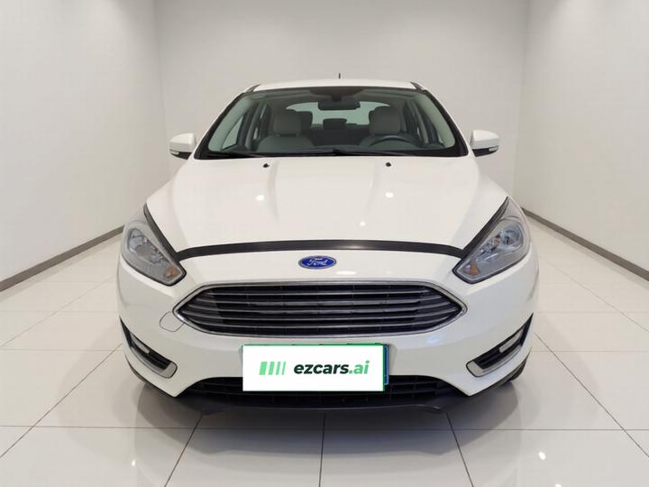 Focus 2015 Sedan 1.6L AT photo 2