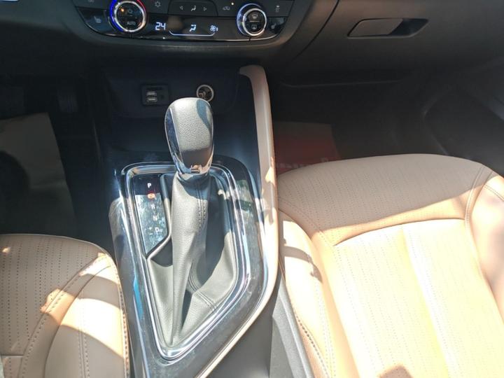 GL6 2021 323T Mild Hybrid Luxury photo 6