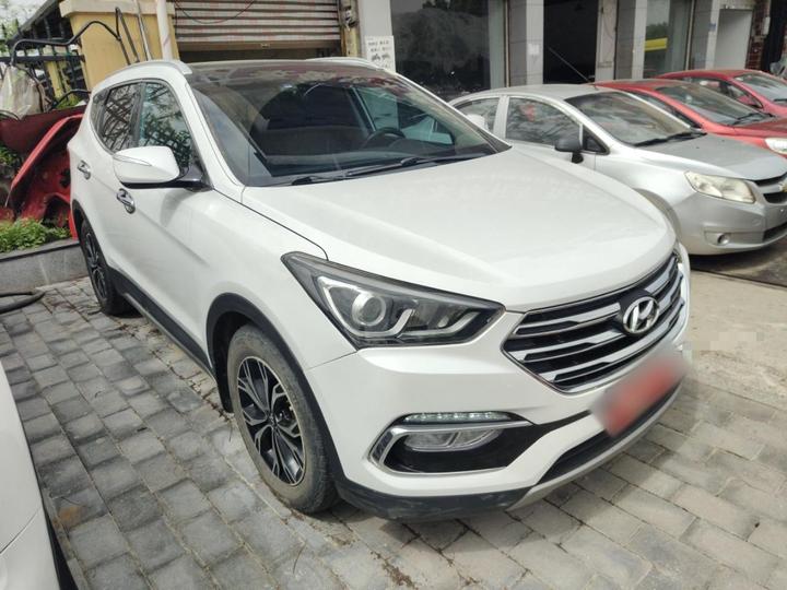 Santa Fe 2017 2.0T AT AWD Smart 7-Seater photo 3