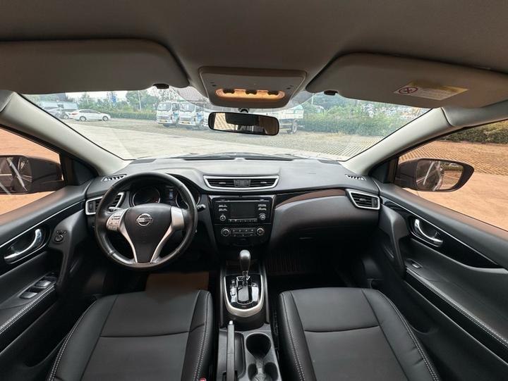 Qashqai 2016 2.0L CVT Elite photo 4