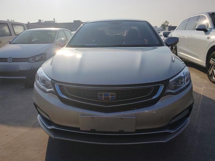 Vision 2018 1.5L AT photo 2
