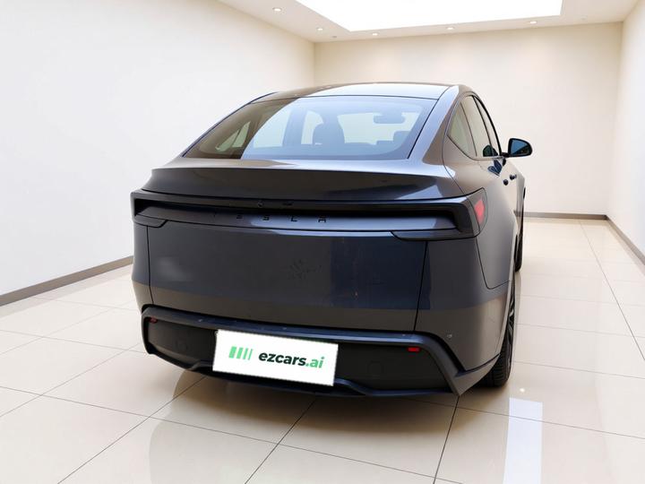 Model Y 2025 RWD photo 5