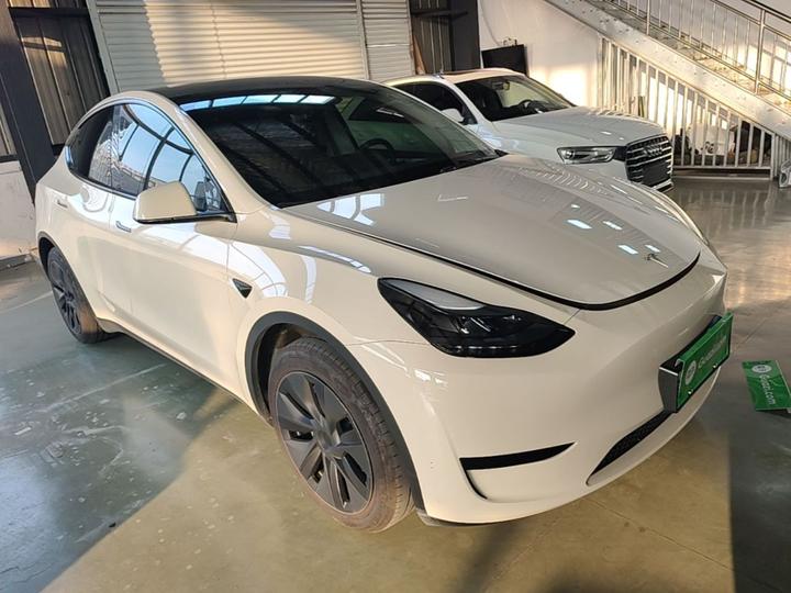 Model Y 2024 RWD photo 3