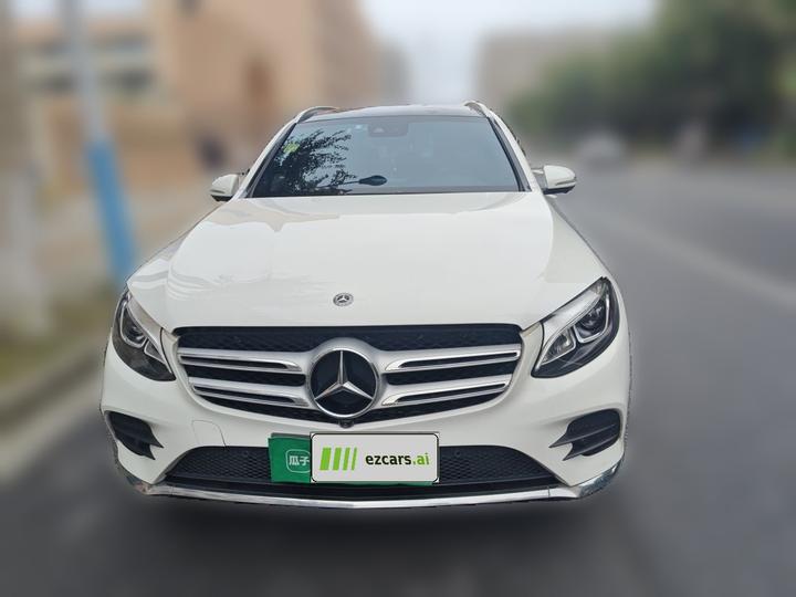 GLC 2019 Facelift GLC 260 L 4MATIC Luxury photo 2