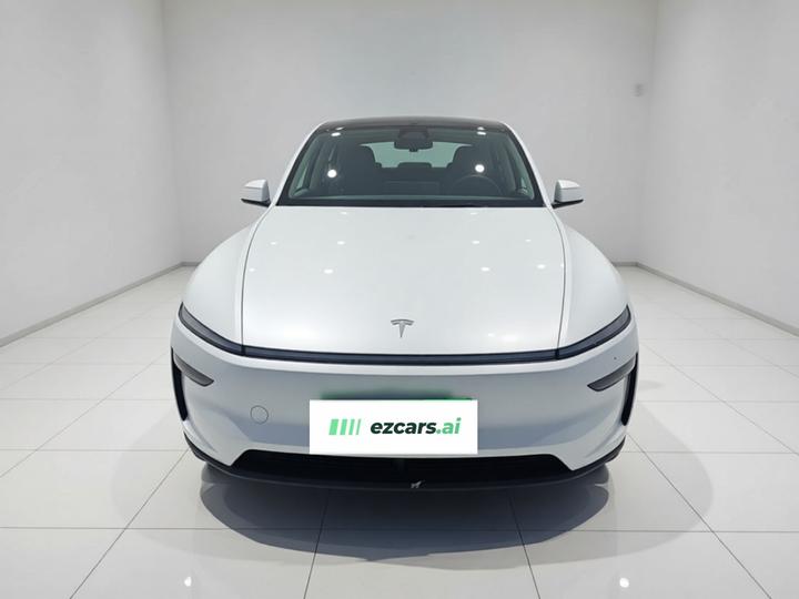 Model Y 2025 RWD photo 2