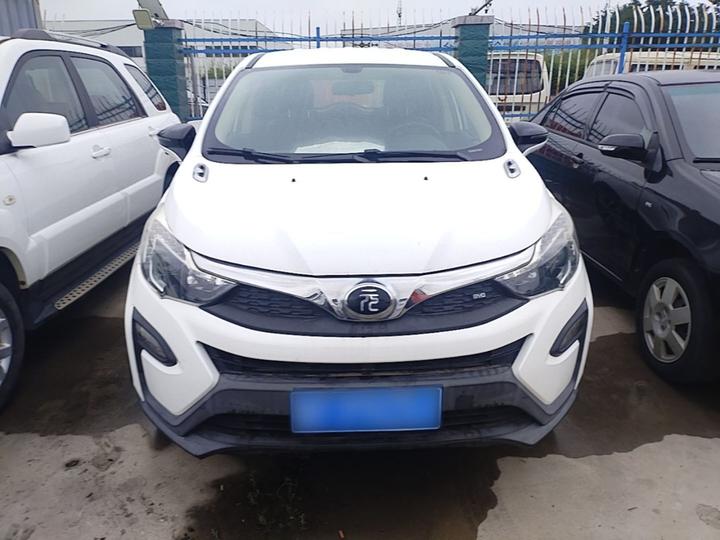 Yuan 2017 1.5L AT photo 2