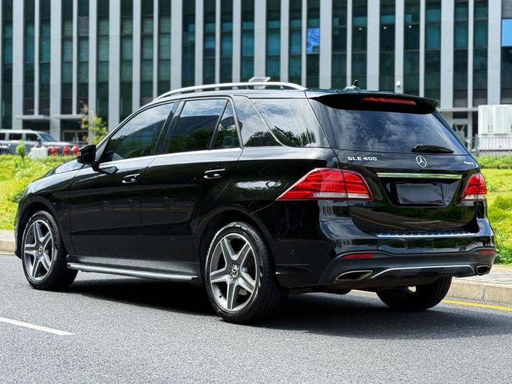 GLE Imported 2017 GLE 400 4MATIC photo 4