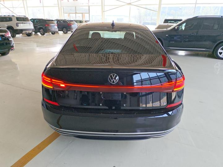 Passat 2023 280TSI Business photo 3