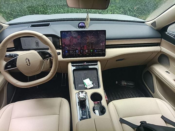 HIMA AITO M5 2024 EREV Max RS AWD High-end ADAS photo 5