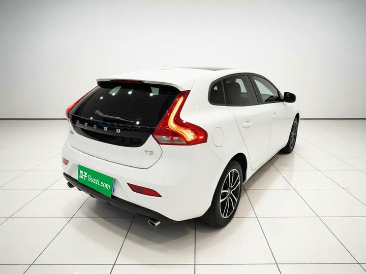 V40 2017 T3 photo 4