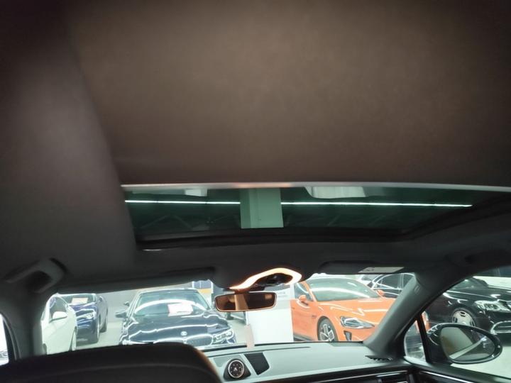 2018 Macan 2.0T photo 7