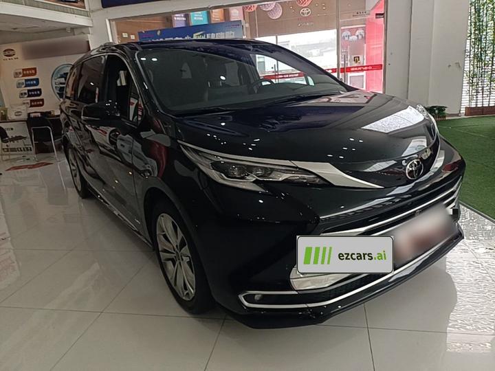 Sienna 2024 2.5L Hybrid Platinum photo 3