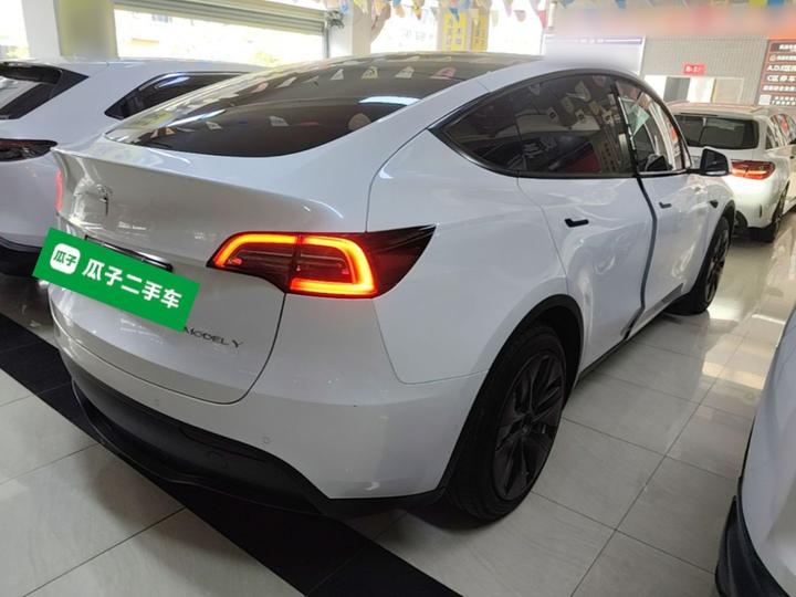Model Y 2022 Facelift RWD photo 6