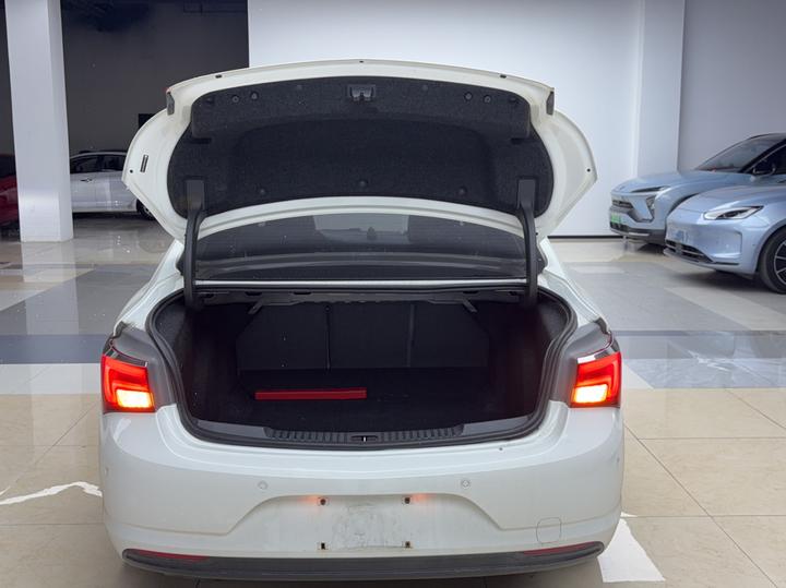 Verano 2019 Sedan 15S AT Leading photo 8