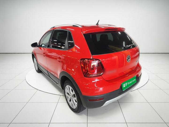 2014 1.6L Cross Polo AT photo 4