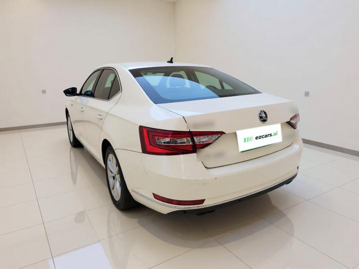 Superb 2018 TSI330 DSG Comfort China V photo 4