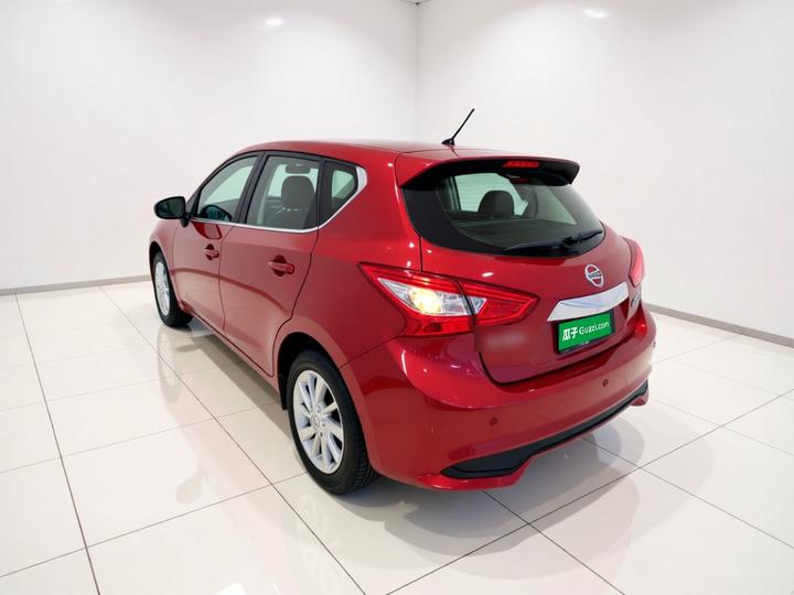 Tiida 2016 1.6L CVT photo 4