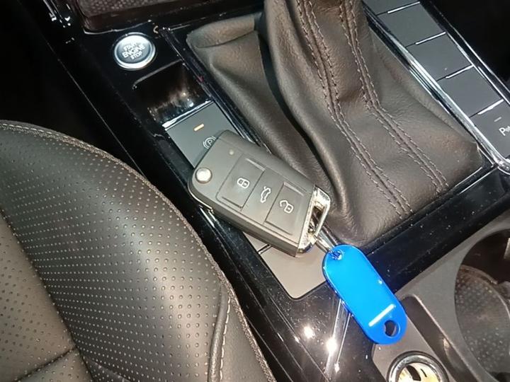 Passat 2025 380TSI photo 8