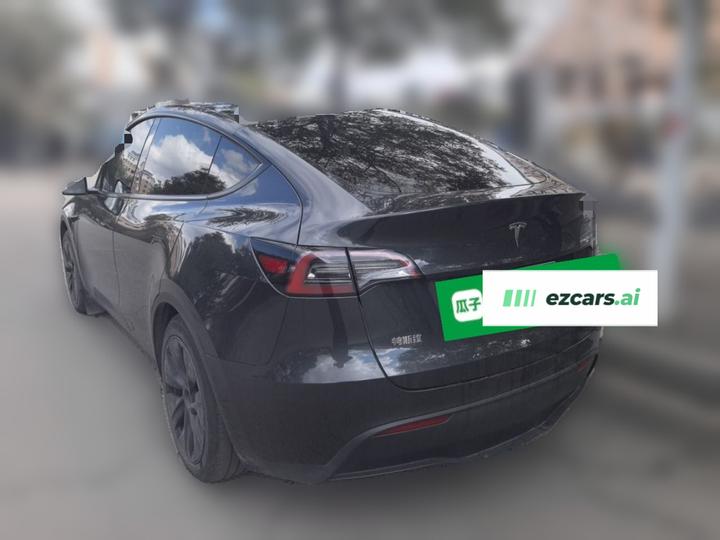 Model Y 2024 RWD photo 4
